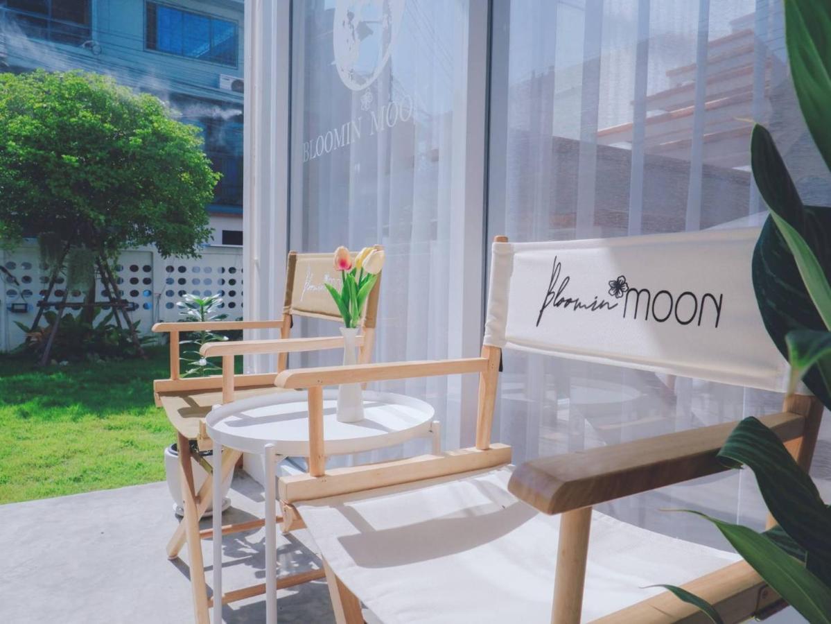 Bloomin' Moon Hostel & Cafe, Chiang Mai Old Town 外观 照片